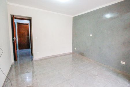 Casa para alugar com 120m², 2 quartos e 2 vagasSuíte