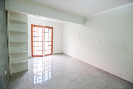 Casa para alugar com 120m², 2 quartos e 2 vagasSuíte