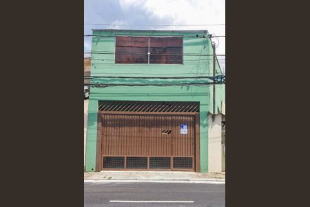 Casa para alugar com 120m², 2 quartos e 2 vagasFachada/placa