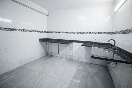 Casa para alugar com 120m², 2 quartos e 2 vagasCozinha