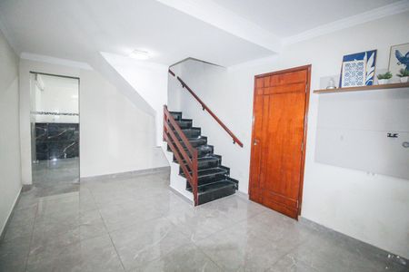 Sala de casa para alugar com 2 quartos, 120m² em Campo Limpo, São Paulo