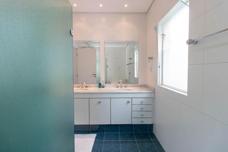 Casa para alugar com 230m², 3 quartos e 5 vagasBanheiro da Suíte 3