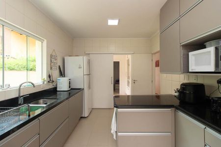 Casa para alugar com 230m², 3 quartos e 5 vagasCozinha