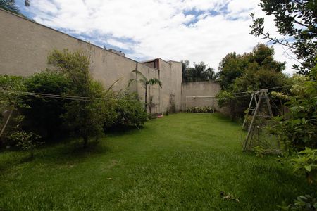 Casa para alugar com 230m², 3 quartos e 5 vagasQuintal