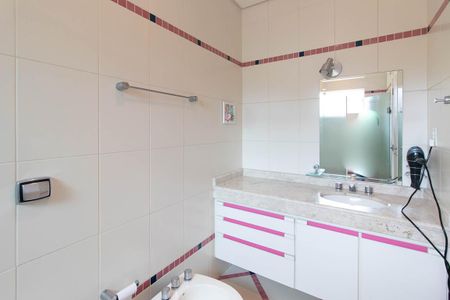 Casa para alugar com 230m², 3 quartos e 5 vagasBanheiro da Suíte 2