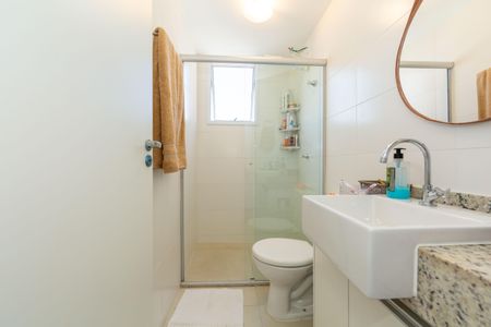 Apartamento para alugar com 60m², 2 quartos e 2 vagasBANHEIRO2