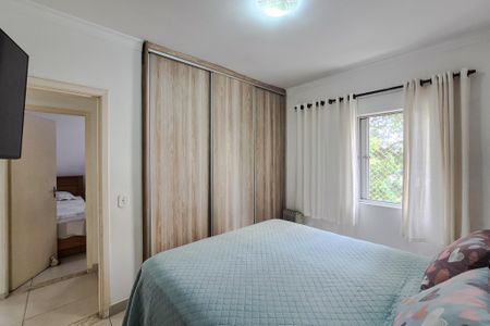 Apartamento à venda com 60m², 2 quartos e 2 vagasQuarto 2