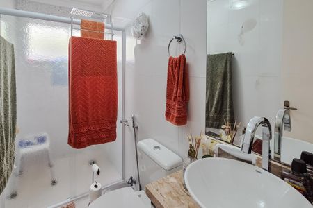 Apartamento à venda com 60m², 2 quartos e 2 vagasBanheiro Social