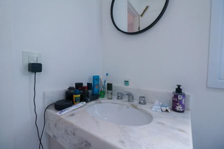 Apartamento à venda com 124m², 3 quartos e 3 vagas Apartamento à venda com 124m², 3 quartos e 3 vagasBanheiro da Suíte 2