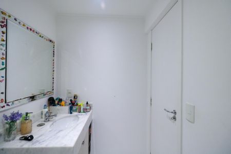 Apartamento à venda com 124m², 3 quartos e 3 vagas Apartamento à venda com 124m², 3 quartos e 3 vagasBanheiro da Suíte 1