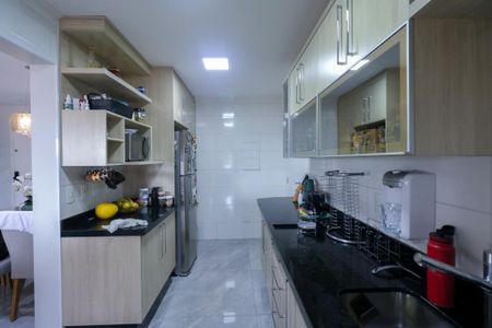 Apartamento à venda com 124m², 3 quartos e 3 vagas Apartamento à venda com 124m², 3 quartos e 3 vagasCozinha