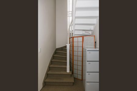 Casa à venda com 402m², 13 quartos e 3 vagasEscada