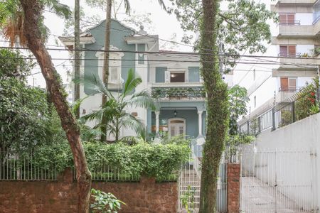 Casa à venda com 402m², 13 quartos e 3 vagasFachada