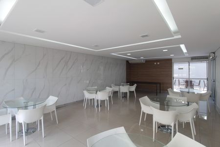 Apartamento à venda com 74m², 2 quartos e 1 vagaÁrea comum