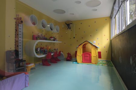Apartamento à venda com 74m², 2 quartos e 1 vagaÁrea comum