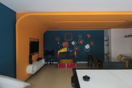 Apartamento à venda com 74m², 2 quartos e 1 vagaÁrea comum