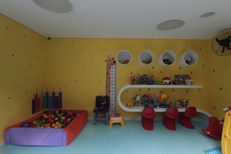 Apartamento à venda com 74m², 2 quartos e 1 vagaÁrea comum