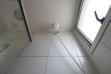 Apartamento à venda com 74m², 2 quartos e 1 vagaBanheiro Social