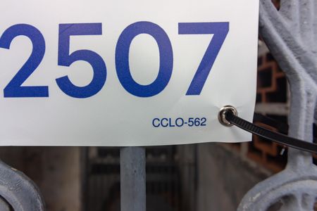 Casa à venda com 211m², 6 quartos e 2 vagasCode