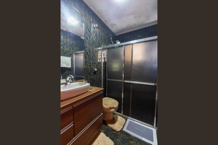 Casa à venda com 211m², 6 quartos e 2 vagasBanheiro 1