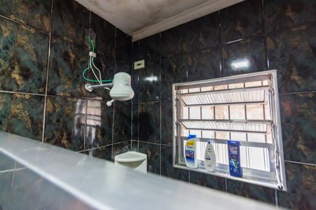 Casa à venda com 211m², 6 quartos e 2 vagasBanheiro 1