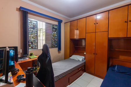 Casa à venda com 211m², 6 quartos e 2 vagasQuarto 2