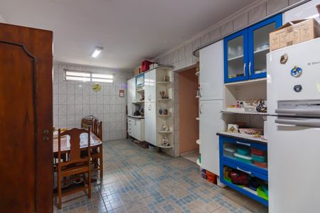 Casa à venda com 211m², 6 quartos e 2 vagasCozinha 