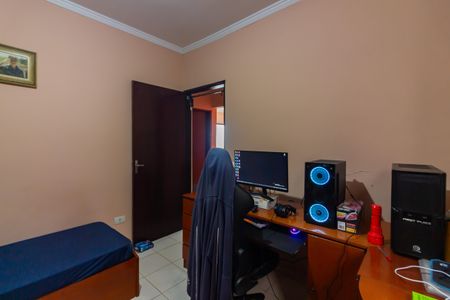 Casa à venda com 211m², 6 quartos e 2 vagasQuarto 2