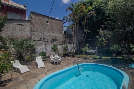 Casa à venda com 467m², 3 quartos e 2 vagas Casa à venda com 467m², 3 quartos e 2 vagasPiscina