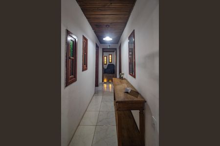 Casa à venda com 467m², 3 quartos e 2 vagas Casa à venda com 467m², 3 quartos e 2 vagasCorredor