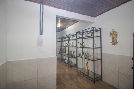 Casa à venda com 467m², 3 quartos e 2 vagas Casa à venda com 467m², 3 quartos e 2 vagasSala