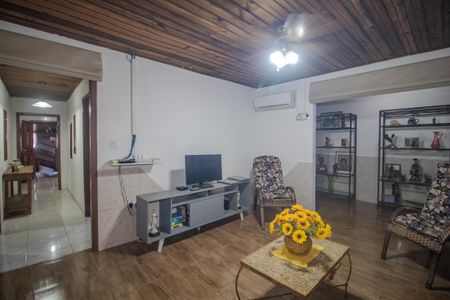 Casa à venda com 467m², 3 quartos e 2 vagas Casa à venda com 467m², 3 quartos e 2 vagasSala