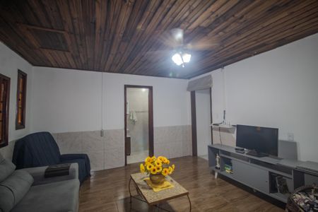 Casa à venda com 467m², 3 quartos e 2 vagas Casa à venda com 467m², 3 quartos e 2 vagasSala