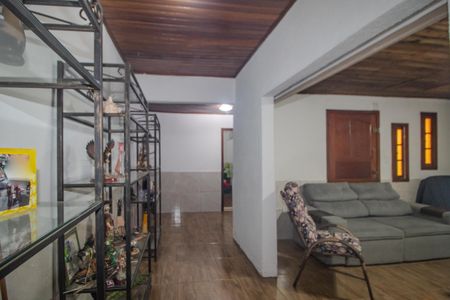 Casa à venda com 467m², 3 quartos e 2 vagas Casa à venda com 467m², 3 quartos e 2 vagasSala