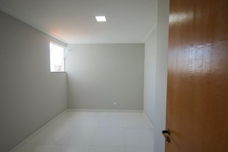 Quarto 1 de apartamento para alugar com 2 quartos, 50m² em Jardim Selma, São Paulo