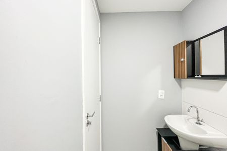 Apartamento para alugar com 37m², 2 quartos e sem vagaBanheiro