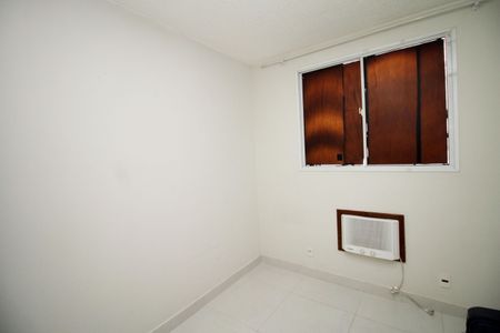 Quarto 2 de apartamento para alugar com 2 quartos, 50m² em Irajá, Rio de Janeiro