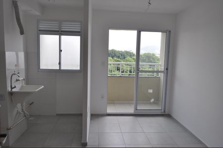 Apartamento para alugar com 2 quartos, 41m² em Del Castilho, Rio de Janeiro