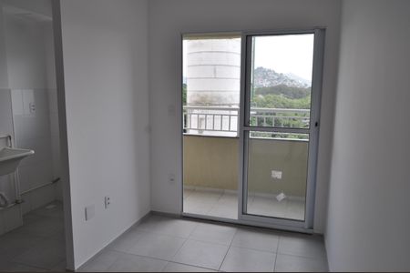 Apartamento para alugar com 2 quartos, 41m² em Del Castilho, Rio de Janeiro