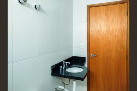 Apartamento à venda com 83m², 3 quartos e 2 vagasBanheiro da Suite