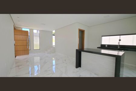 Casa à venda com 3 quartos, 181m² em Conjunto Habitacional Vila Maria, Lagoa Santa