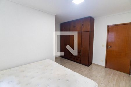 Casa à venda com 360m², 4 quartos e 2 vagas Casa à venda com 360m², 4 quartos e 2 vagasCasa 1