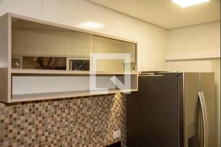 Casa à venda com 360m², 4 quartos e 2 vagas Casa à venda com 360m², 4 quartos e 2 vagasCasa 2