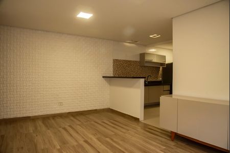 Sala de casa para alugar com 2 quartos, 200m² em Vila Monte Alegre, São Paulo