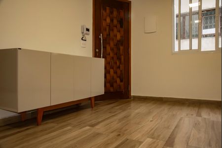 Sala de casa para alugar com 2 quartos, 200m² em Vila Monte Alegre, São Paulo