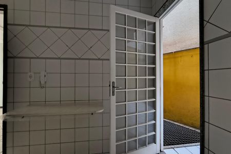 Casa de condomínio à venda com 200m², 3 quartos e 2 vagasCozinha - Armários