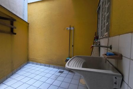 Casa de condomínio à venda com 200m², 3 quartos e 2 vagasÁrea de Serviço