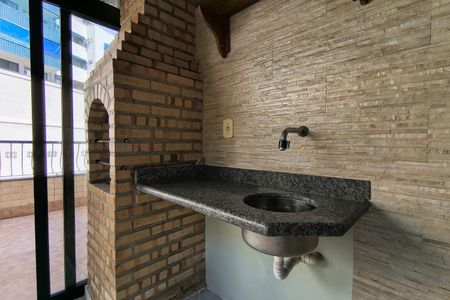 Casa de condomínio à venda com 200m², 3 quartos e 2 vagasTerraço