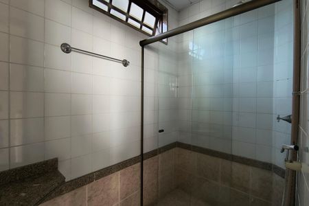 Casa de condomínio à venda com 200m², 3 quartos e 2 vagasBanheiro Social 3
