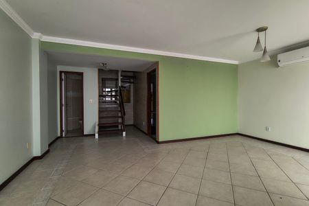 Casa de condomínio à venda com 200m², 3 quartos e 2 vagasSala